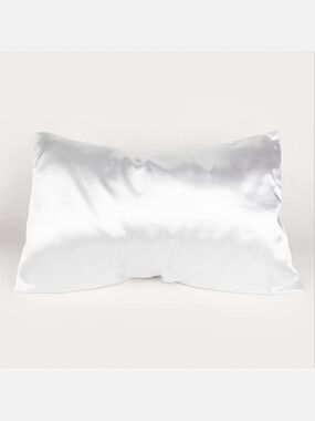 INH White Satin Pillowcase Set Of 2 ~ NWT